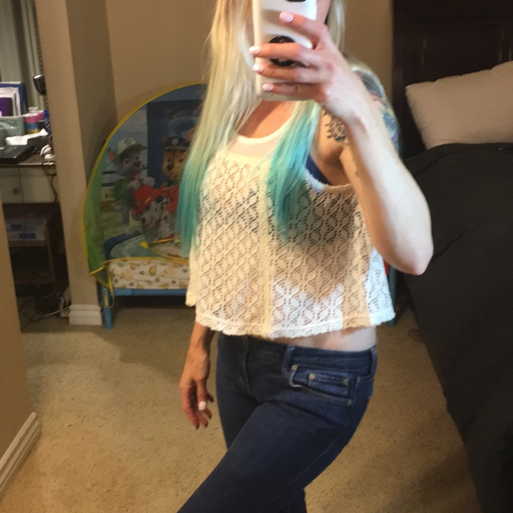 Like New Free People Lace Cropped top - Picture 2 of 8